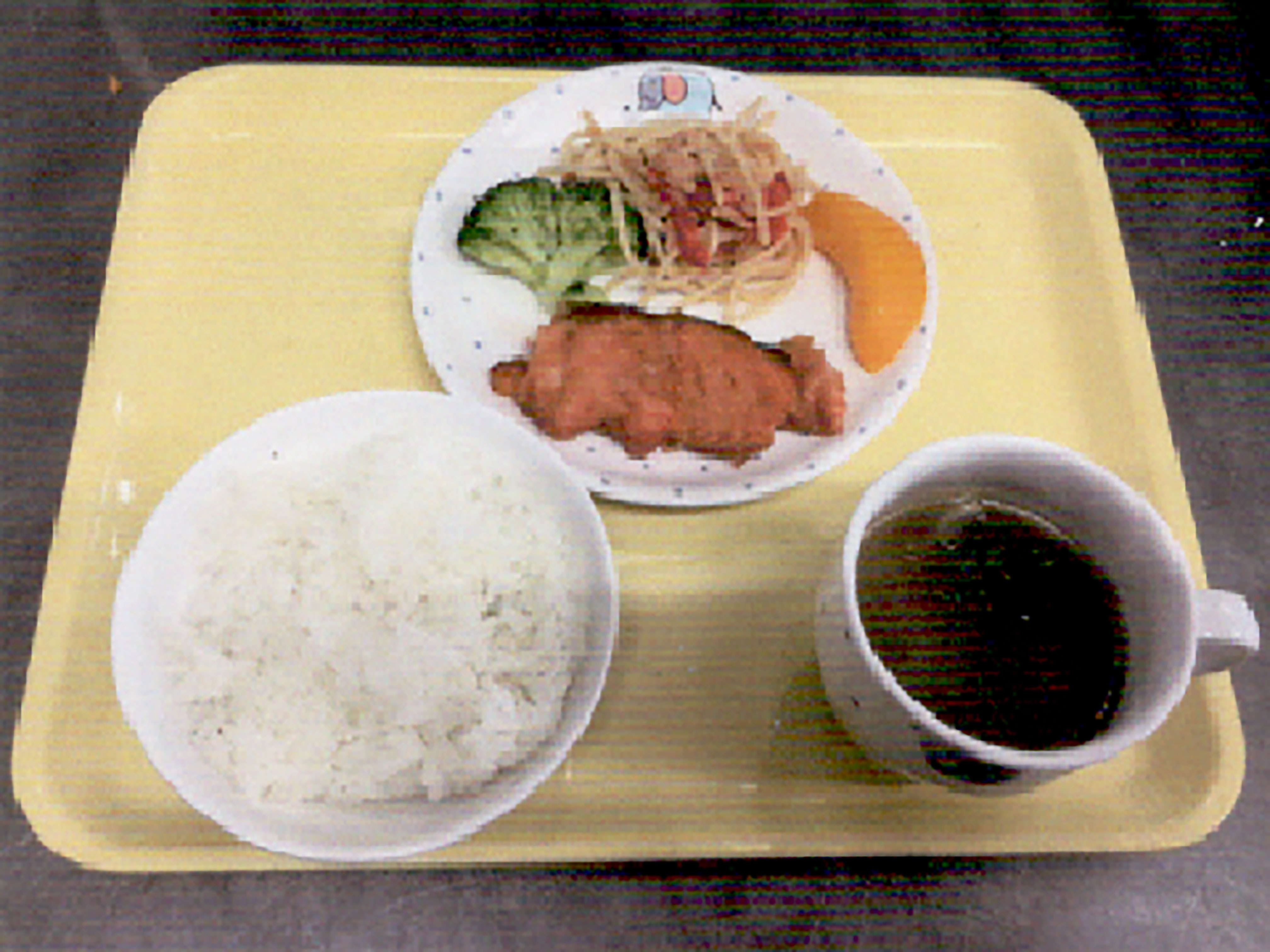 ある日のお給食（お魚のフライ）