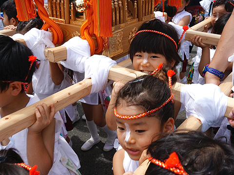 有鹿神社祭礼にて